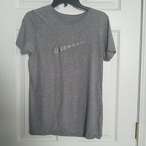 Womens Gray Nike slimfit tee shirt
